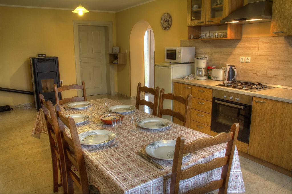 Apartman Anka et Studio Anka Ratkovica Bagian luar foto